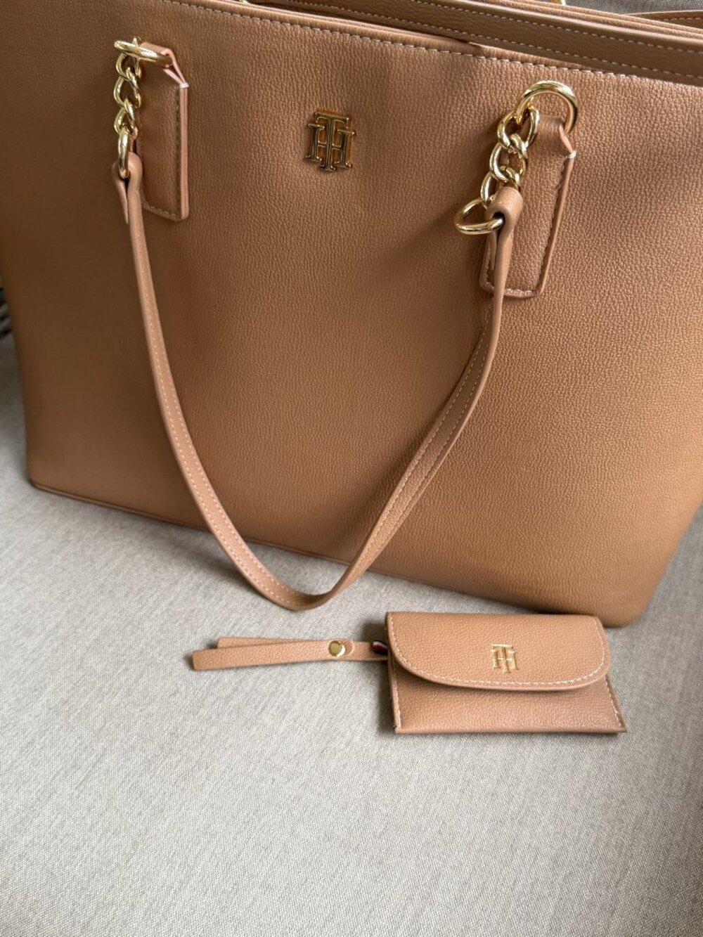 Tommy Hilfiger brown tote purse